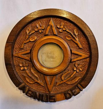 Agnus Dei medaillon beschikbaar voor biedingen