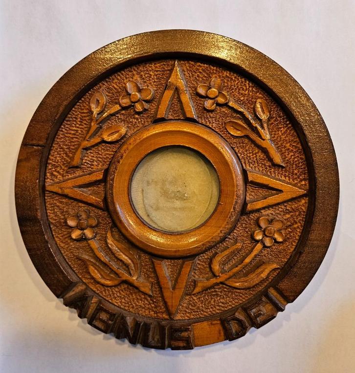 Agnus Dei medaillon, Antiek en Kunst, Antiek | Religie, Ophalen