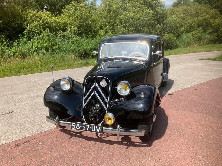 Citroen Traction Avant  11 BL, 1955, Auto's, Oldtimers, Particulier, Citroën, Benzine, Sedan, Handgeschakeld, Zwart, Grijs, Stof