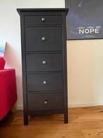 IKEA HEMNES – smalle ladekast met 5 lades (zwartbruin), Huis en Inrichting, Kasten | Ladekasten, Gebruikt, 5 laden of meer, Minder dan 100 cm
