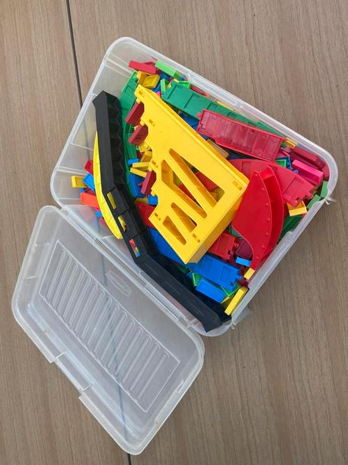Doos domino bouwstenen en accessoires, Kinderen en Baby's, Speelgoed | Bouwstenen, Gebruikt, Overige merken, Ophalen