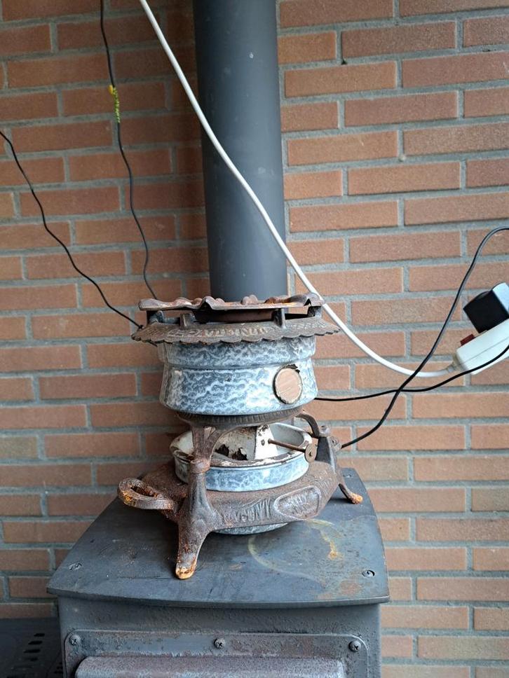 Oude Houtkachel / Allesbrander, Huis en Inrichting, Kachels, Gebruikt, Vrijstaand, Allesbrander, Hout, Ophalen of Verzenden