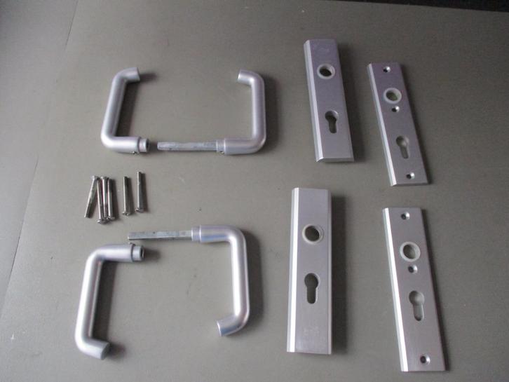 Nemef Veiligheids Beslag 72 mm 1 set, Doe-het-zelf en Verbouw, Hang- en Sluitwerk, Zo goed als nieuw, Klink of Kruk, Ophalen