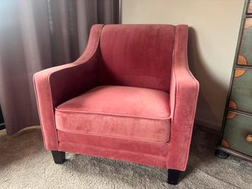 Roze fauteuil - Zo goed als nieuw! beschikbaar voor biedingen