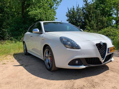 Alfa Romeo Giulietta QV 1.750 TBI 2010 Wit, Auto's, Alfa Romeo, Particulier, Giulietta, ABS, Airbags, Bluetooth, Boordcomputer