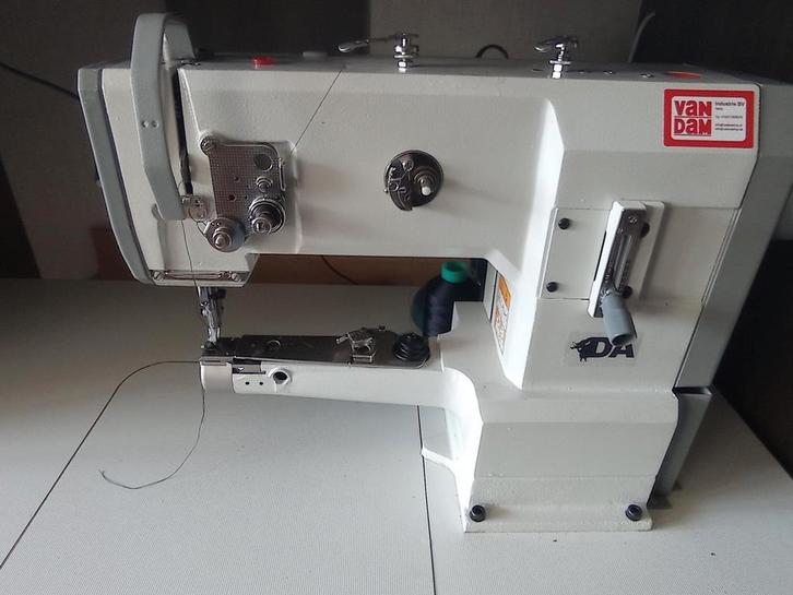 Industrie naaimachine - vrije arm, Hobby en Vrije tijd, Naaimachines en Toebehoren, Zo goed als nieuw, Naaimachine, Overige merken