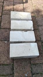Witte stenen 25 stuks, Doe-het-zelf en Verbouw, Metselstenen, Ophalen, Gebruikt, Kalkzandstenen