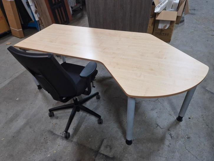 Bureau met ontvangst / spreek gedeelte ( vergader aanbouw, Huis en Inrichting, Bureaus, Zo goed als nieuw, Bureau, In hoogte verstelbaar