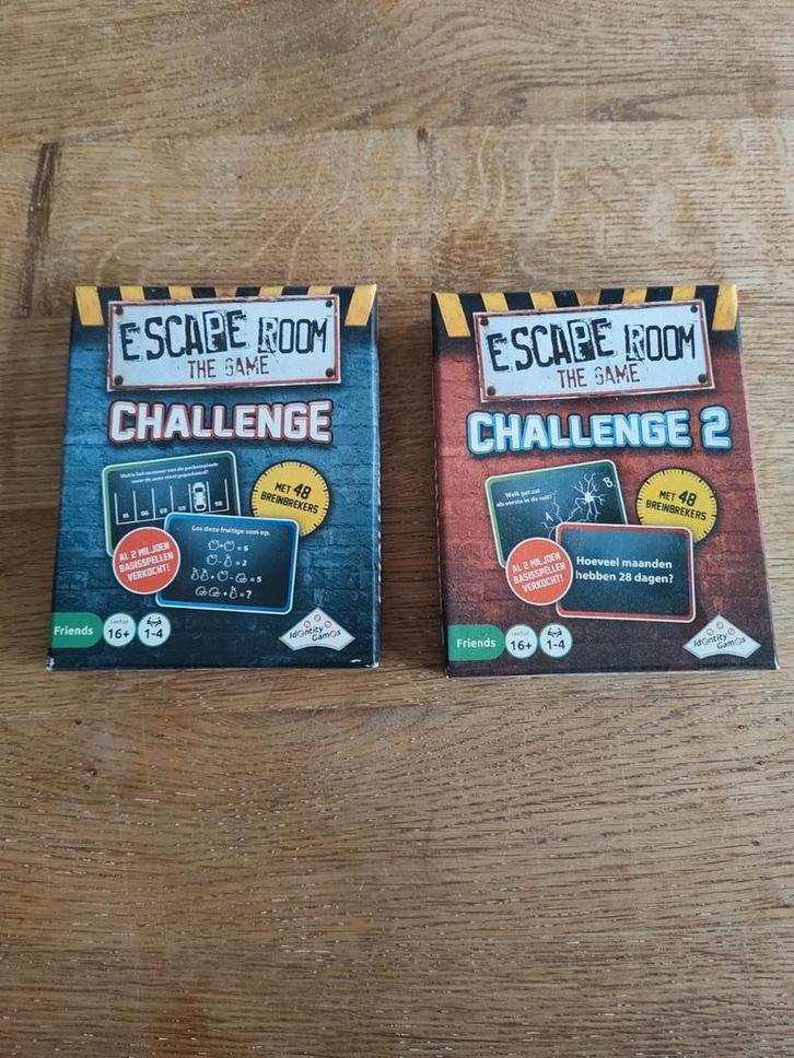 Escape Room The Game Challenge 1 & 2, Hobby en Vrije tijd, Gezelschapsspellen | Bordspellen, Zo goed als nieuw, Een of twee spelers