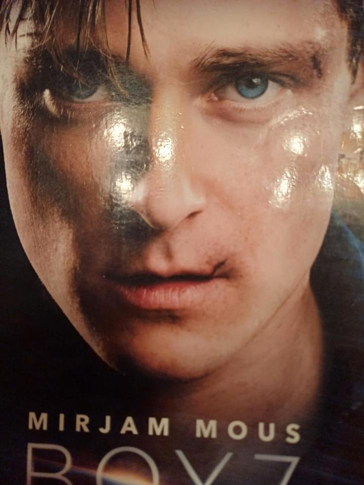 Mirjam Mous - Boy 7, Boeken, Kinderboeken | Jeugd | 13 jaar en ouder, Zo goed als nieuw, Ophalen of Verzenden