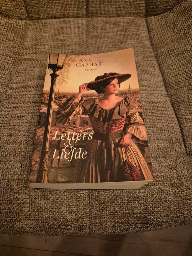 Ann H. Gabhart - Letters & liefde, Boeken, Literatuur, Zo goed als nieuw, Ophalen of Verzenden