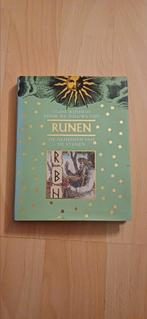 Runnen (de geheimen van stenen) informatief, Overige typen, Ophalen of Verzenden, Zo goed als nieuw, Overige onderwerpen