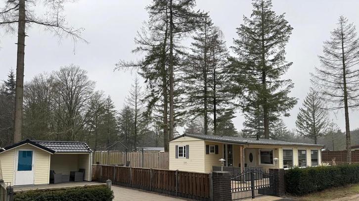 Zeer ruime complete chalet/stacaravan te koop, Caravans en Kamperen, Overige Caravans en Kamperen, Ophalen