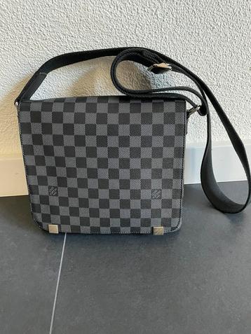 Louis Vuitton Messenger bag