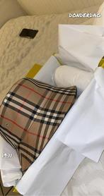 Burberry Hoed - Maat S, Kleding | Dames, Hoeden en Petten, Ophalen of Verzenden, Zo goed als nieuw, Hoed