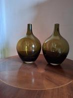 2 handgemaakte Jelinek vazen, Ophalen of Verzenden, Minder dan 50 cm, Groen, Glas