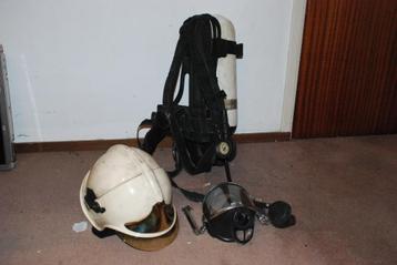 gratis af te halen brandweerhelm complete adem set  beschikbaar voor biedingen