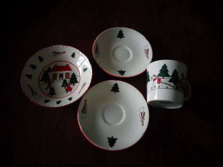 Kerst: Mason's Christmas, 2 bordjes,schaaltje,beker., Diversen, Kerst, Zo goed als nieuw, Ophalen of Verzenden
