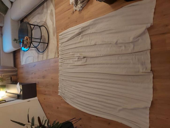 2 gordijnen, Huis en Inrichting, Stoffering | Gordijnen en Lamellen, Zo goed als nieuw, 200 cm of meer, Crème, Ophalen