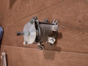 2 pakketschakelaars Santon beschikbaar voor biedingen