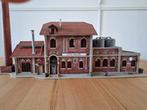 4 stuks HO gebouwen, Hobby en Vrije tijd, Modeltreinen | H0, Gelijkstroom of Wisselstroom, Brug, Tunnel of Gebouw, Zo goed als nieuw