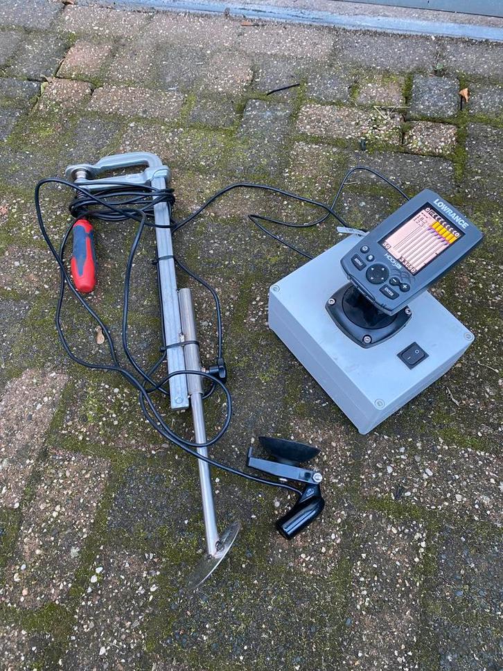 Lowrance Hook 3x Fishfinder met Accu, Watersport en Boten, Navigatiemiddelen en Scheepselektronica, Gebruikt, Kaartplotter of Fish Finder