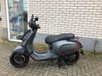 MOOIE VESPA SPRINT S 45KM BROM MAT GREY BJ2021 8000KM VOL OP, VESPA, Onbekend, Onbekend, Vespa