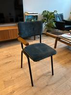 2 Goossens Chaplin eetkamerstoelen met en zonder armleuning, Ophalen of Verzenden, Zo goed als nieuw, Blauw, Vijf, Zes of meer stoelen