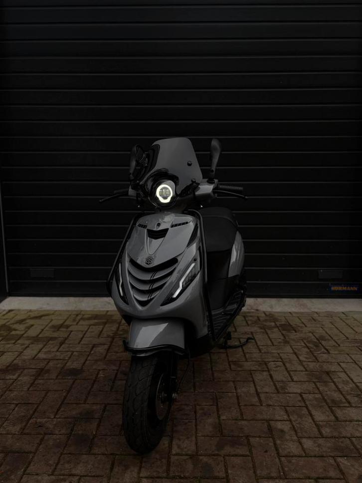 Piaggio zip, Fietsen en Brommers, Scooters | Piaggio, Nieuw, Zip, Maximaal 45 km/u, Benzine, Ophalen