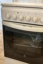 Gasfornuis indesit, Witgoed en Apparatuur, Ophalen, Gebruikt, 4 kookzones, Gas