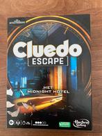 Cluedo Escape Het Midnight Hotel, Hobby en Vrije tijd, Gezelschapsspellen | Bordspellen, Ophalen of Verzenden, Zo goed als nieuw