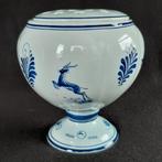 Bloemen steker Delfts blauw gemaakt voor Gazelle fietsen, Ophalen