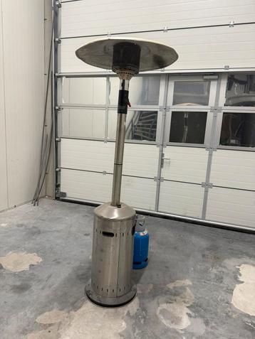 Terras heater super netjes met nieuwe gasfles beschikbaar voor biedingen