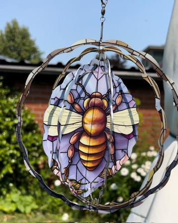Windspinner. Bijen, Rund, Olifant, Bloem of eigen foto  beschikbaar voor biedingen