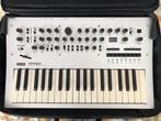 Korg Minilogue + Draagtas, Muziek en Instrumenten, Gebruikt, Korg, Met koffer of flightcase, Overige aantallen