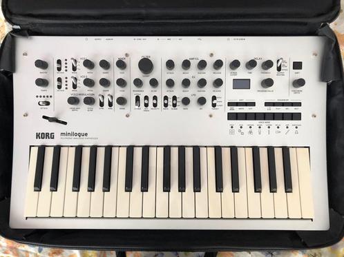 Korg Minilogue + Draagtas, Muziek en Instrumenten, Synthesizers, Gebruikt, Overige aantallen, Korg, Met koffer of flightcase, Met midi-aansluiting