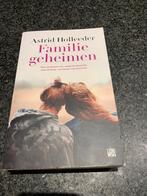 Familiegeheimen - Astrid Holleeder, Ophalen of Verzenden, Zo goed als nieuw, Nederland