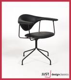 Gubi Masculo Meeting Chair (voorraad:7), Zo goed als nieuw