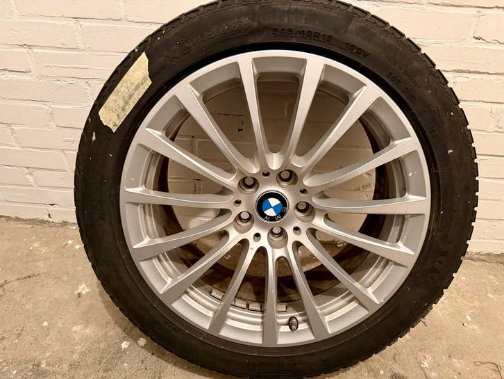 BMW 5 serie G30 G31 Goodyear Ultragrip 8 winterbanddn, Auto-onderdelen, Banden en Velgen, Banden en Velgen, Winterbanden, 18 inch