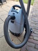 Miele Stofzuiger 300 tot 2000w, Ophalen of Verzenden, Gebruikt, Stofzuiger