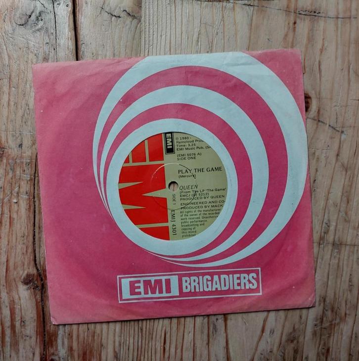 Queen - Play the Game (Zuid Afrika 1980) 7", Cd's en Dvd's, Vinyl Singles, Gebruikt, Single, Pop, 7 inch, Ophalen of Verzenden