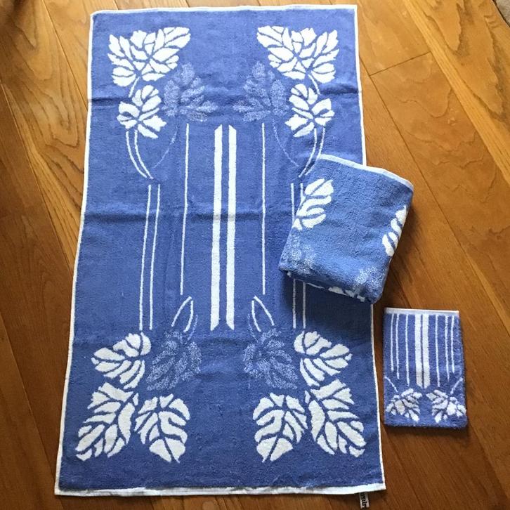 2x Walra handdoek 60x105 + 1 washandje - blauw wit - NIEUW, Huis en Inrichting, Badkamer | Badtextiel en Accessoires, Nieuw, Handdoek