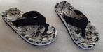 Slippers mt. 33/34 en sloffen met legerprint mt 33, Overige typen, Ophalen of Verzenden, Zo goed als nieuw, Jongen