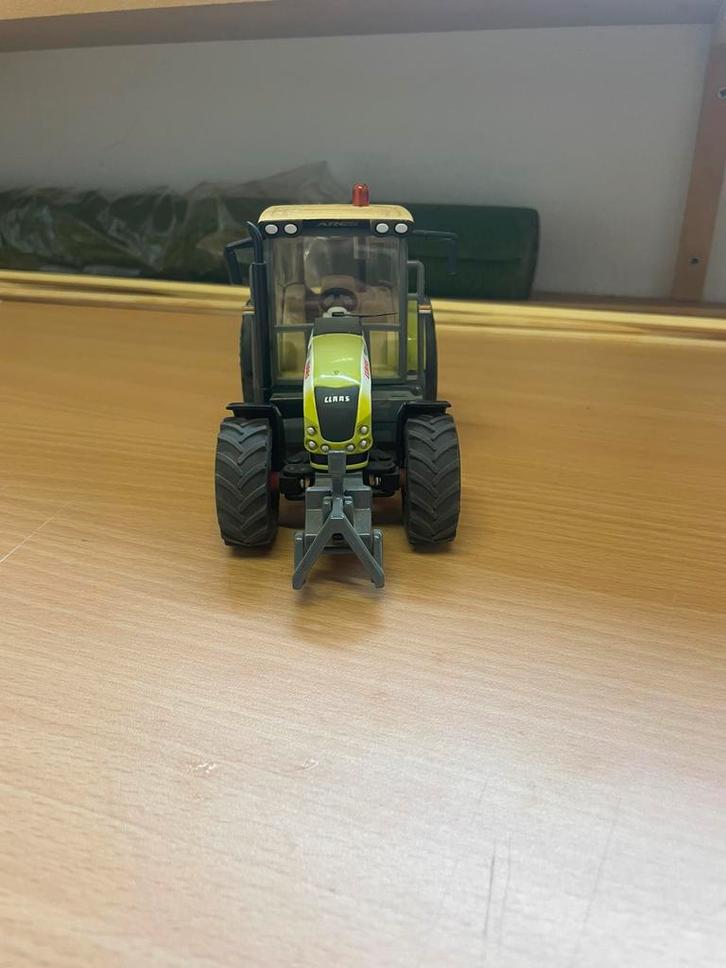 Siku claas ares 697 ATZ, Hobby en Vrije tijd, Modelauto's | 1:32, Zo goed als nieuw, Tractor of Landbouw, SIKU, Ophalen of Verzenden