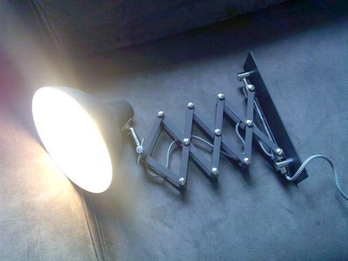 Grijze fiscca metalen harmonica lamp treklamp schaarlamp, Huis en Inrichting, Lampen | Wandlampen, Gebruikt, Metaal, Ophalen of Verzenden