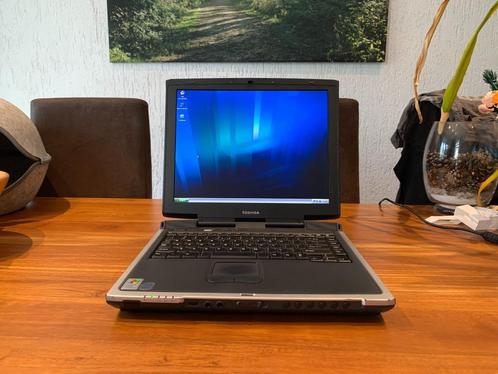 14 inch Windows XP laptop. 1.3 Ghz, floppy drive, goede accu, Computers en Software, Windows Laptops, Zo goed als nieuw, 14 inch