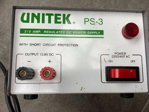 Omvormer 220 > 12V - Unitek PS-3, Doe-het-zelf en Verbouw, Elektra en Kabels, Gebruikt, Overige typen, Ophalen