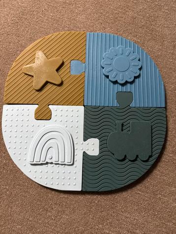 Sinne Speel Puzzel - rubber beschikbaar voor biedingen