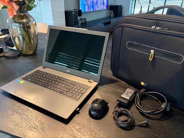 Acer E5-573G / Intel Core i5 / Geforce 940M / 1TB SSD, Computers en Software, Windows Laptops, Zo goed als nieuw, 15 inch, SSD