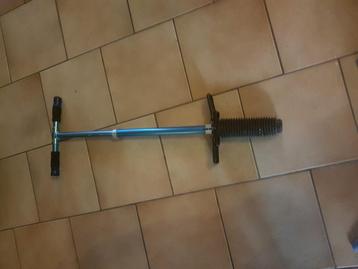 Springstok, pogostick, kindervoertuig beschikbaar voor biedingen